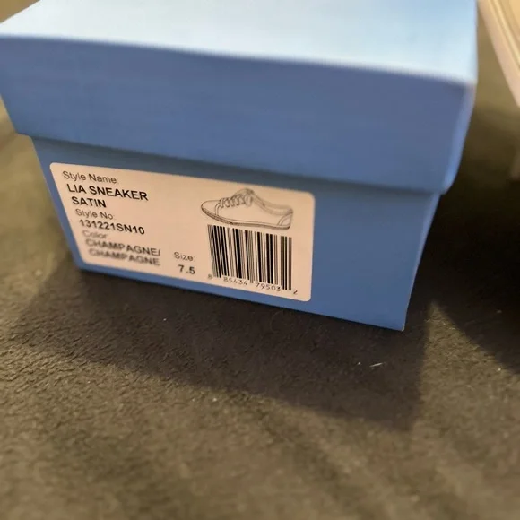 Jack Rogers Lia Satin Sneaker NWOT Sz 7 1/2 - Picture 13 of 15